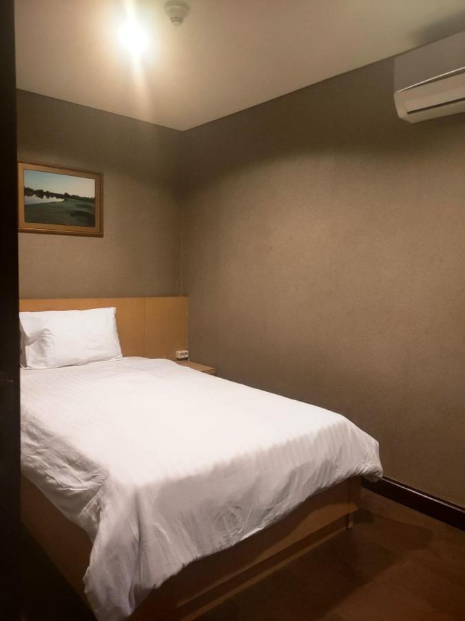 Two Bedroom Apartment At El Royale Hotel Bandung Exterior photo